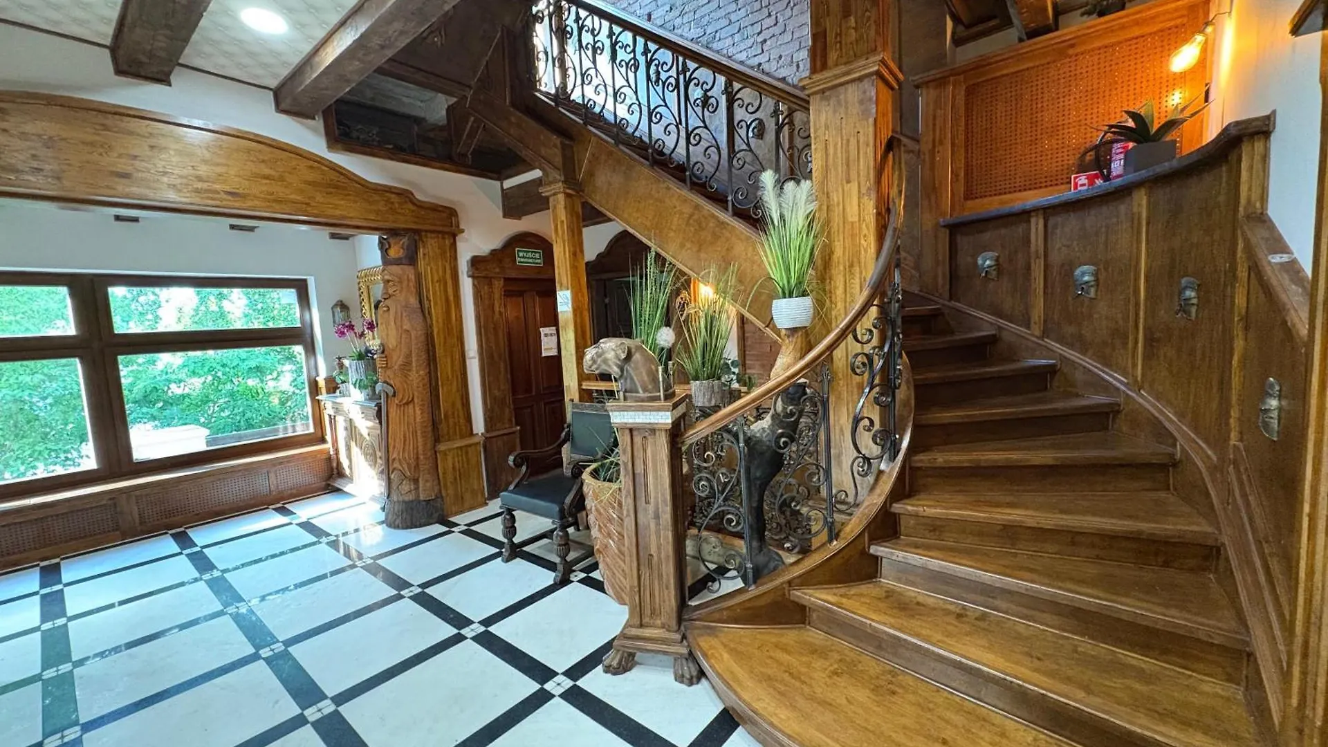 Dworek Oliwski Gdansk Bed and breakfast